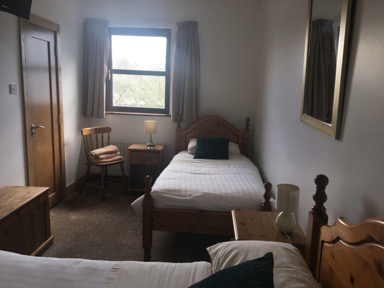 Dalys Accommodation 基尔根尼 外观 照片